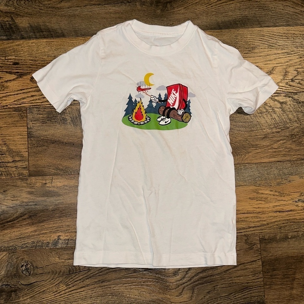 Nike boys tee size small